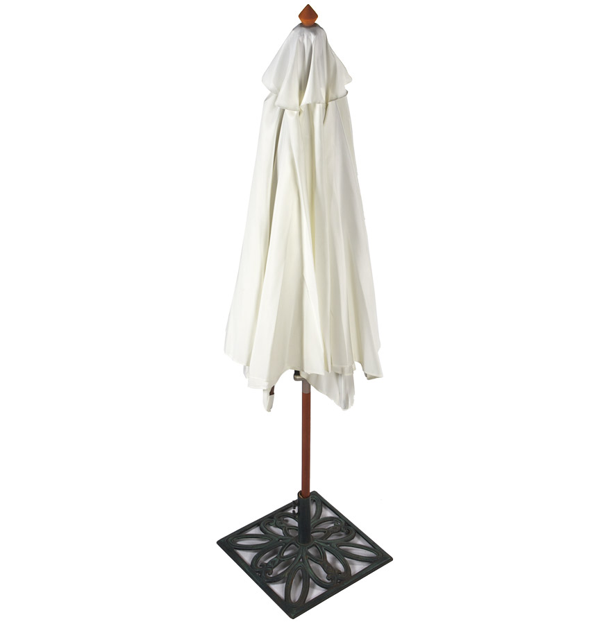 Ouverture facile avec manivelle, ventilation au sommet de la toile.