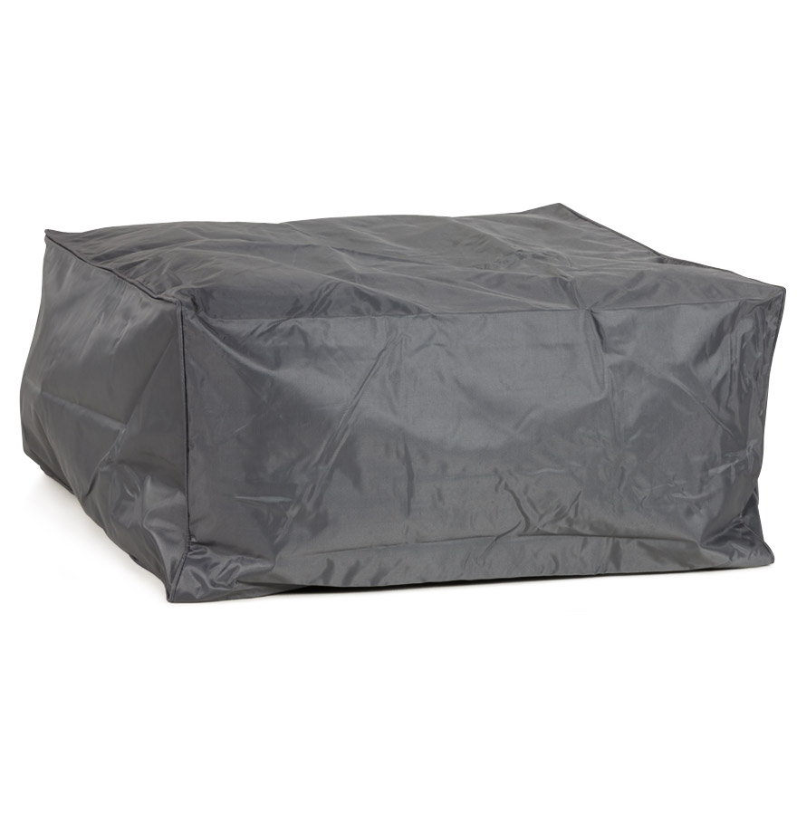 Pouf en polyester imperméable.