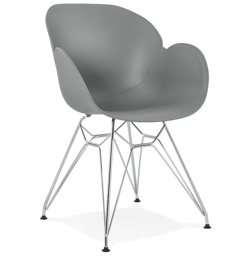 Chaise moderne 'UNAMI' grise en matière plastique avec pieds en métal chromé vue1